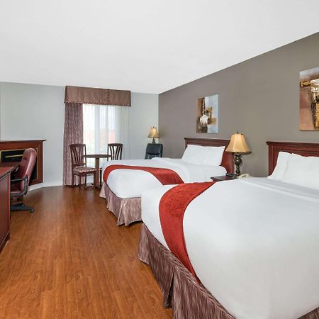 Hotel Ramada Plaza By Wyndham Gatineau/Manoir Du Casino Esterno foto