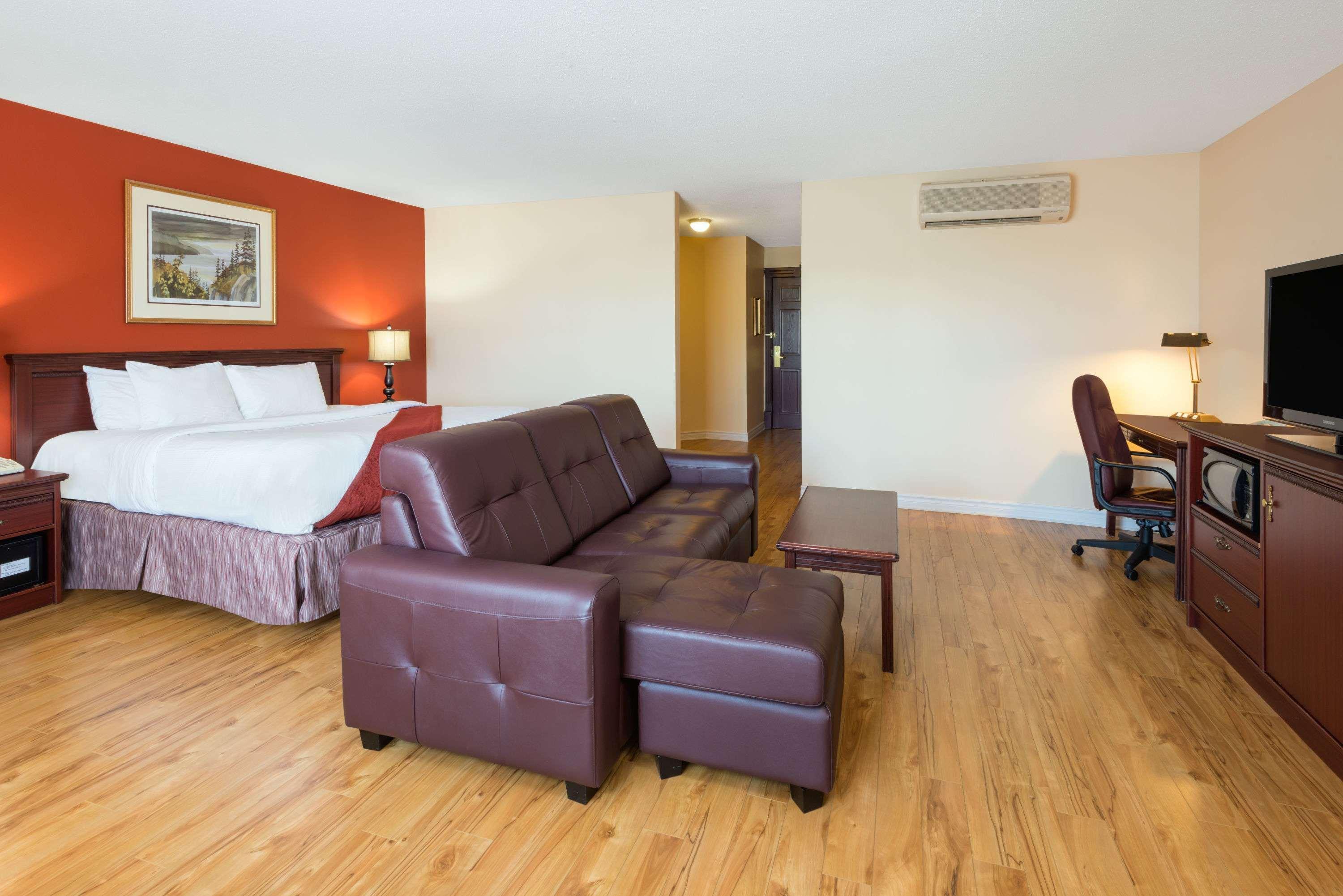 Hotel Ramada Plaza By Wyndham Gatineau/Manoir Du Casino Esterno foto