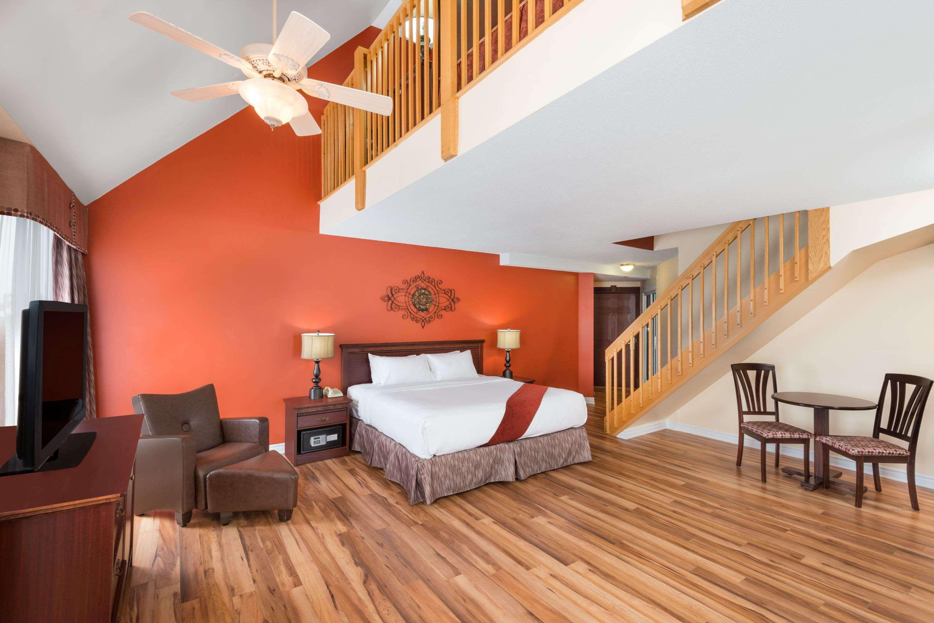 Hotel Ramada Plaza By Wyndham Gatineau/Manoir Du Casino Esterno foto