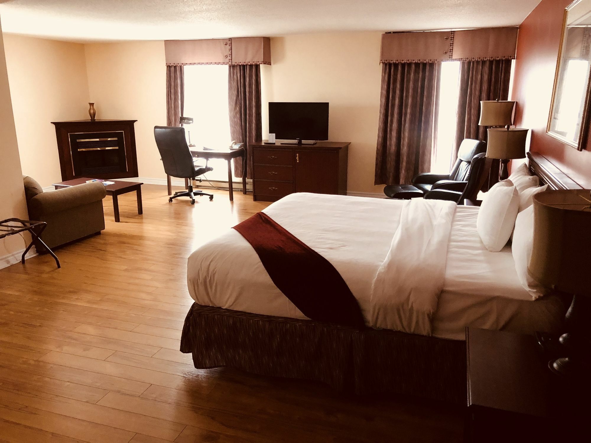 Hotel Ramada Plaza By Wyndham Gatineau/Manoir Du Casino Esterno foto
